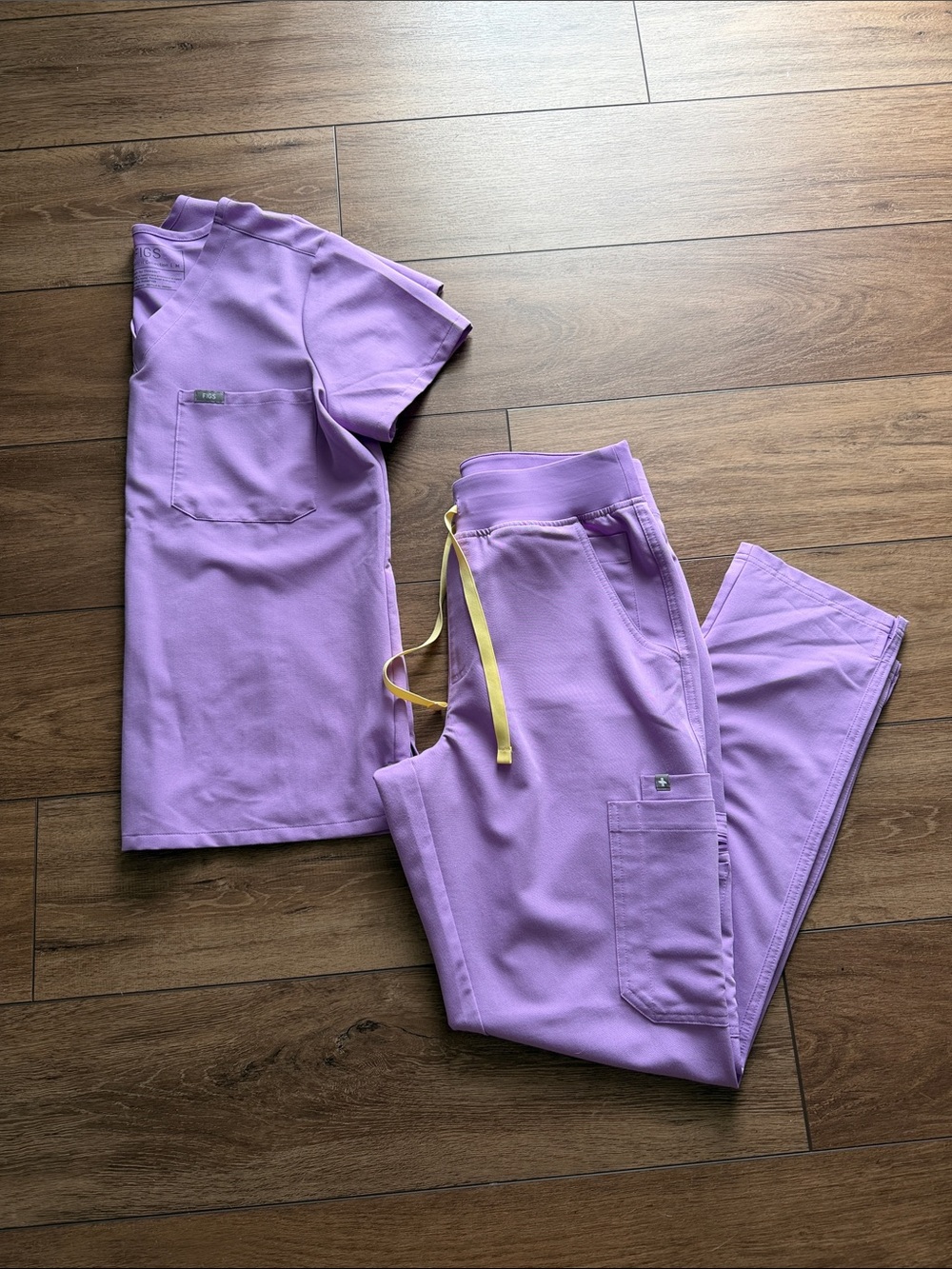 Figs Scrub Set